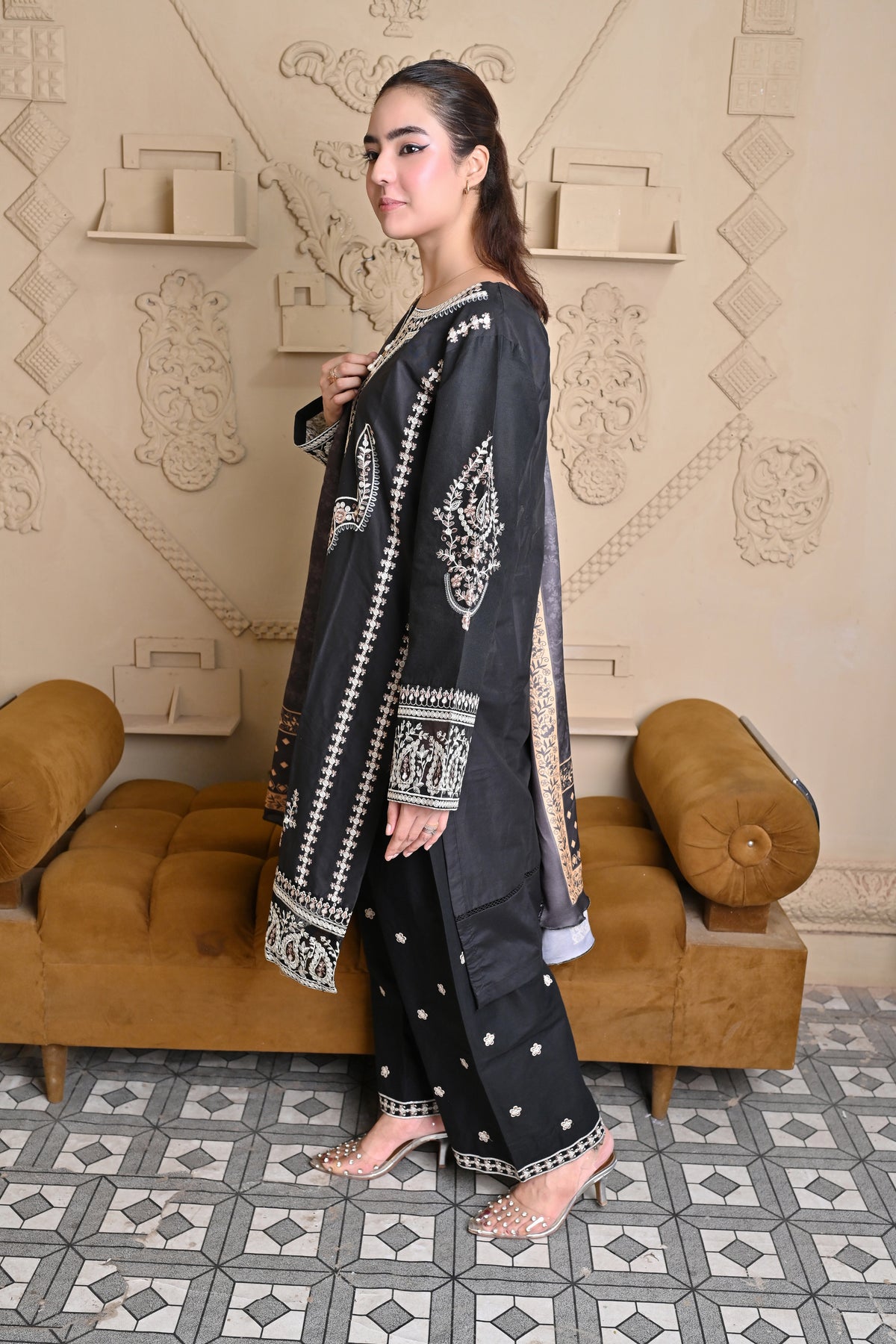 Midnight Aura – Black Embroidered 3-Piece Suit